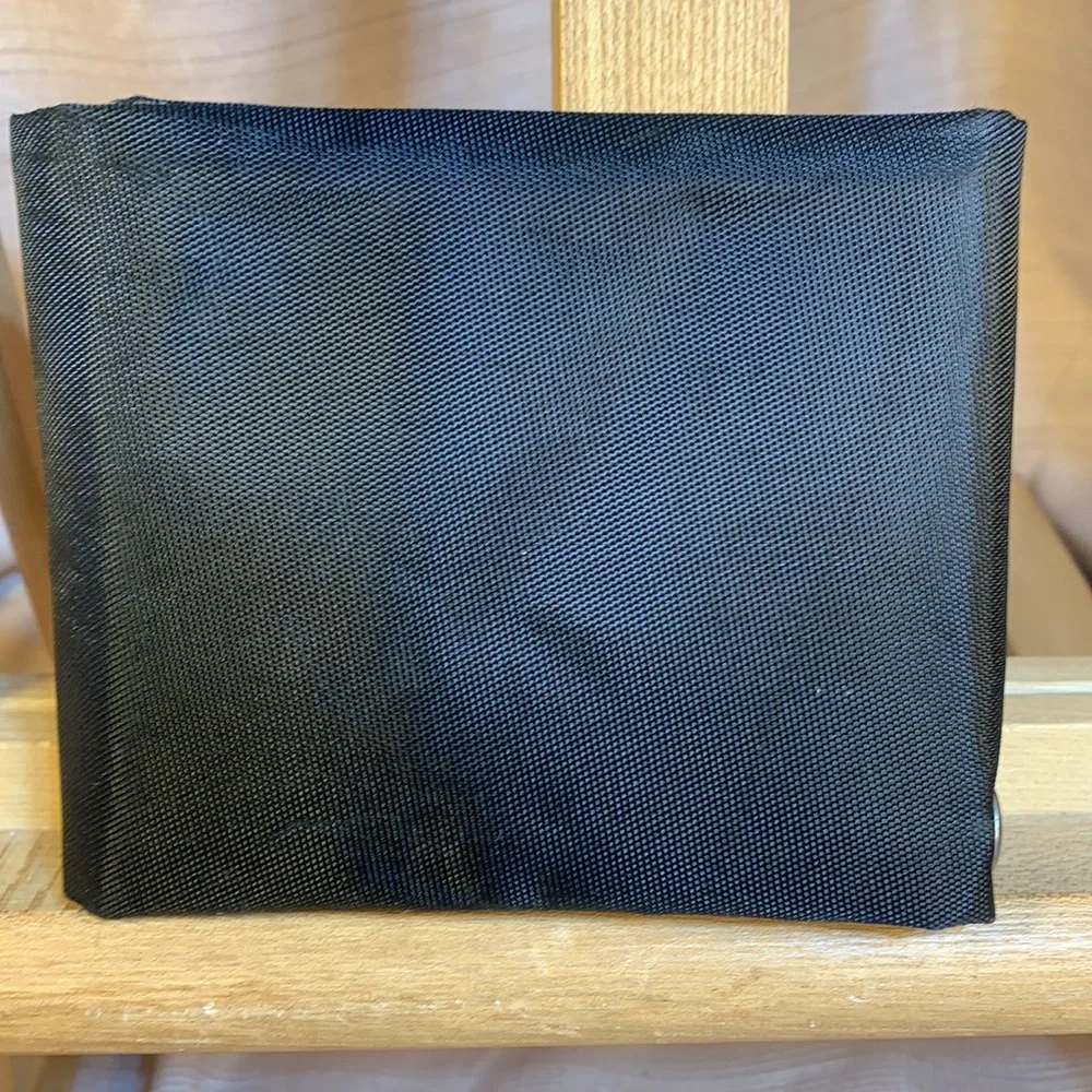 NWOT SurPlus foldable wallet w/bungee leash